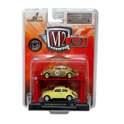 M2 Machines Auto-Lift 1953 Volkswagen Beetle Deluxe Model CHASE 1:64 Diecast