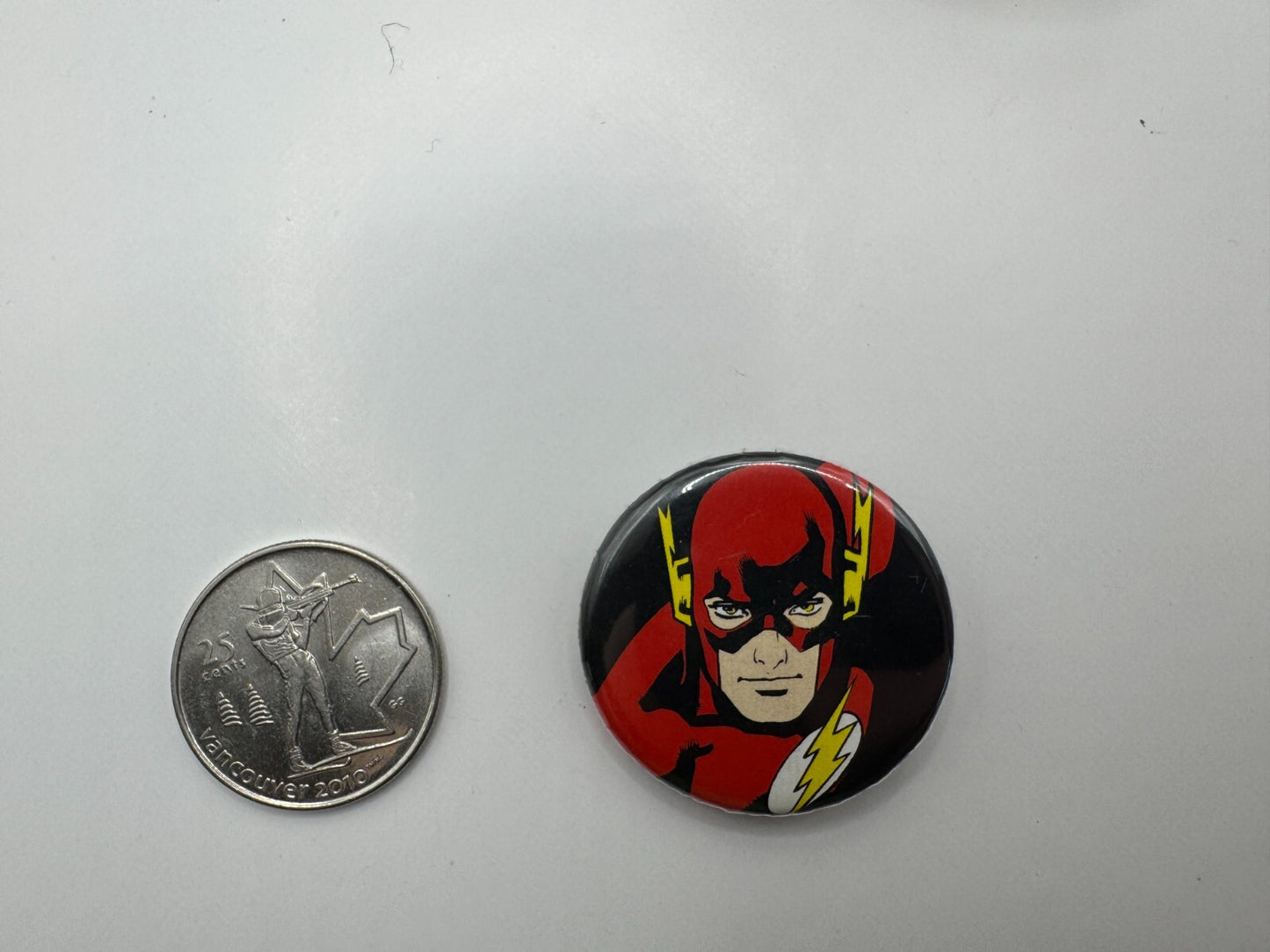 DC The Flash Pin-back Button UDT1