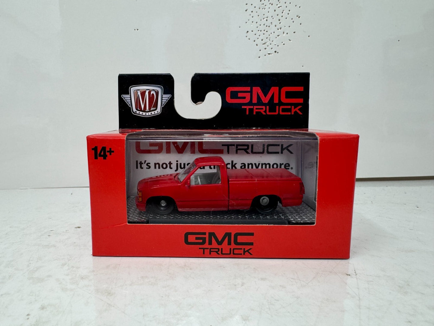 M2 Machines 1990 GMC Sierra 1500 1:64 Diecast