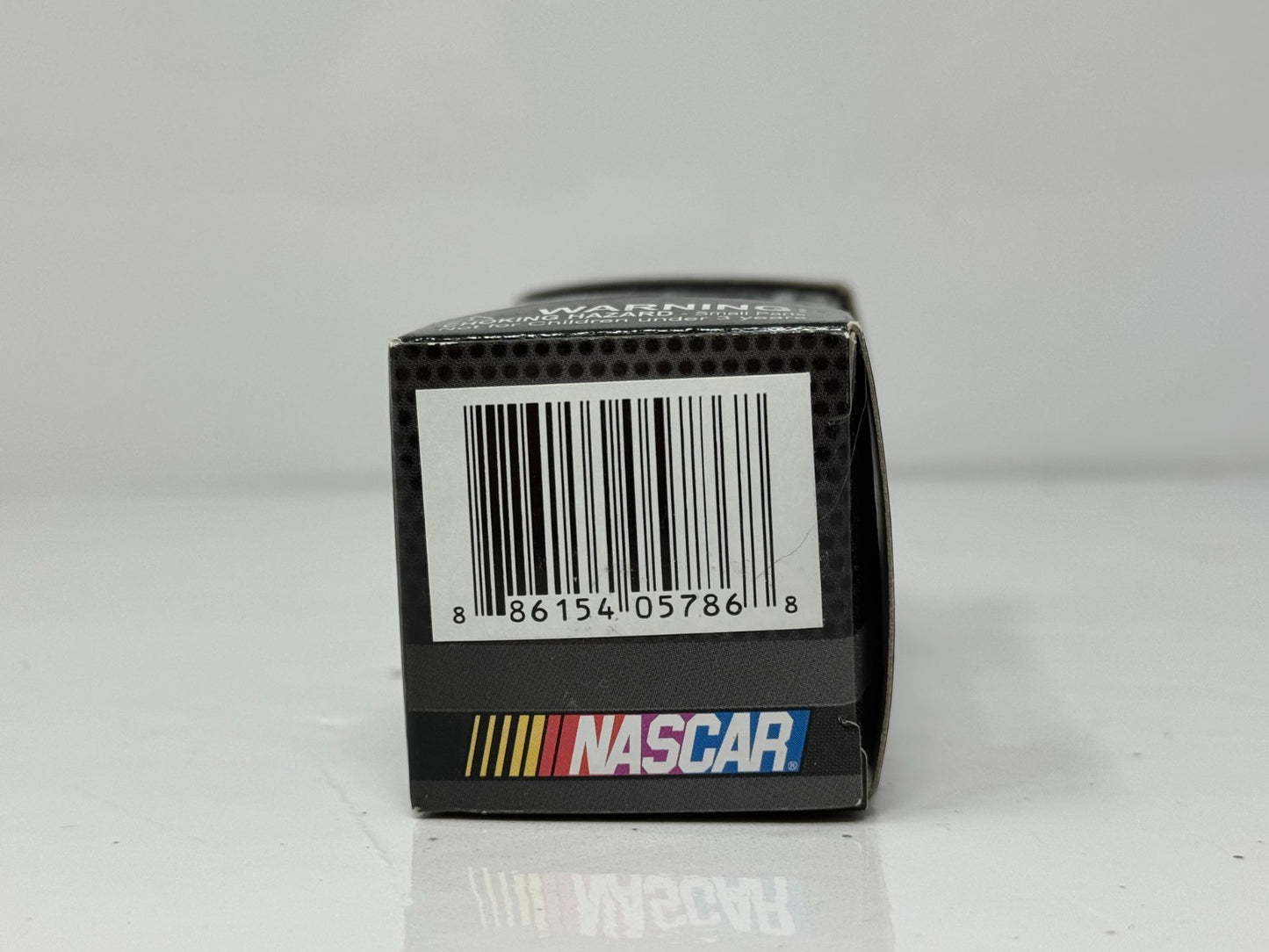Lionel NASCAR Kasey Kahne #5 Farmers Insurance 2014 Chevy SS 1:64 Diecast