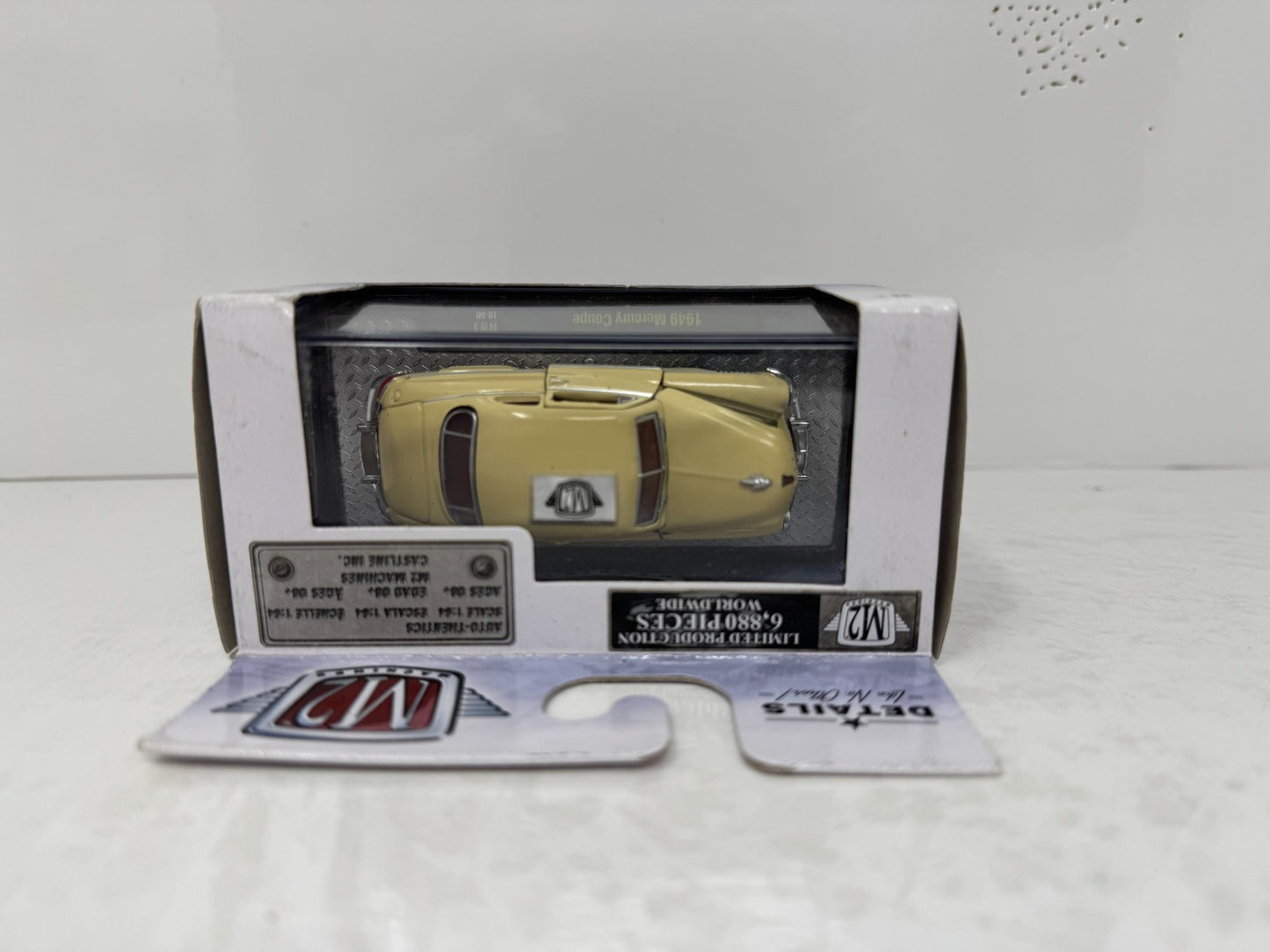 M2 Machines Auto Thentics 1949 Mercury Coupe 1:64 Diecast