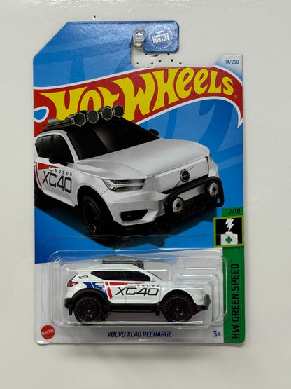 Hot Wheels Green Speed Volvo XC40 Recharge 1:64 Diecast