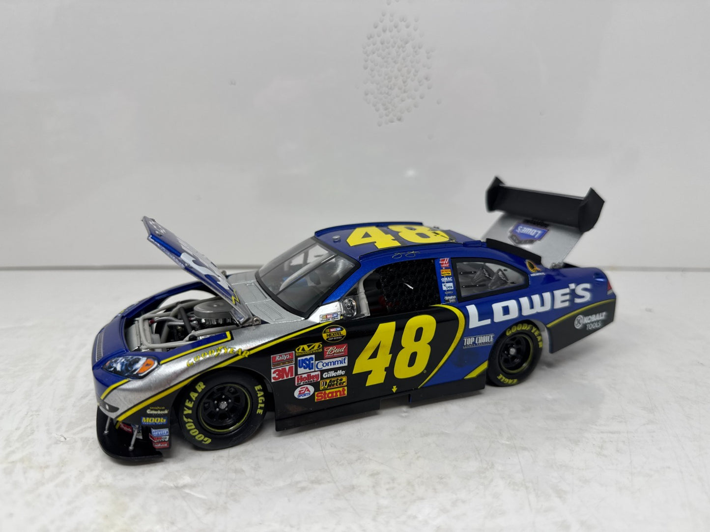 Motorsports Authentics #48 Jimmie Johnson Lowe's 2007 Impala SS COT 1:24 Diecast