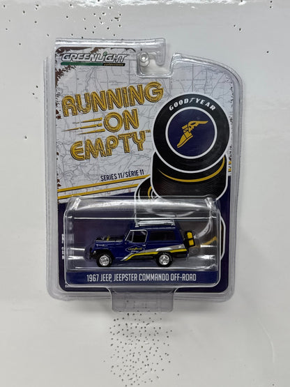 Greenlight Running On Empty 1967 Jeep Jeepster Commando Goodyear 1:64 Diecast