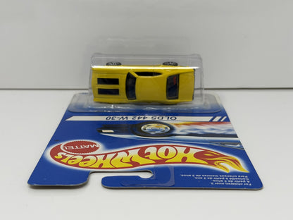 Hot Wheels Oldsmobile 442 W-30 1:64 Diecast Yellow V1