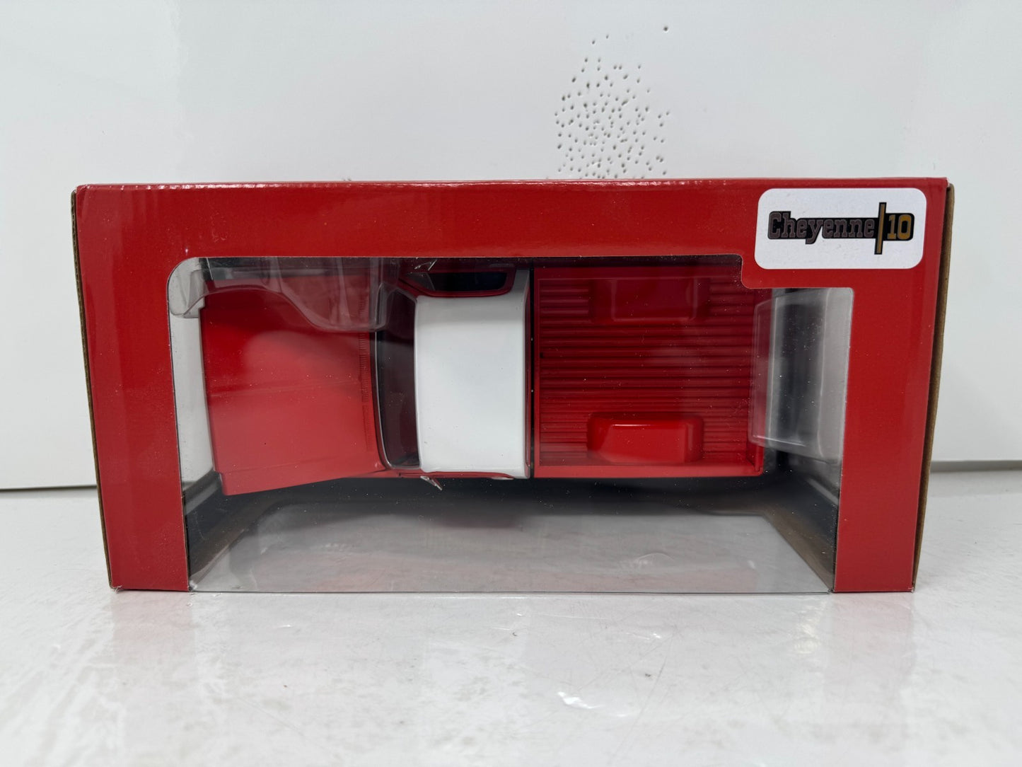 M2 Machines 1973 Chevrolet Cheyenne 10 Square Body Truck 1:24 Diecast