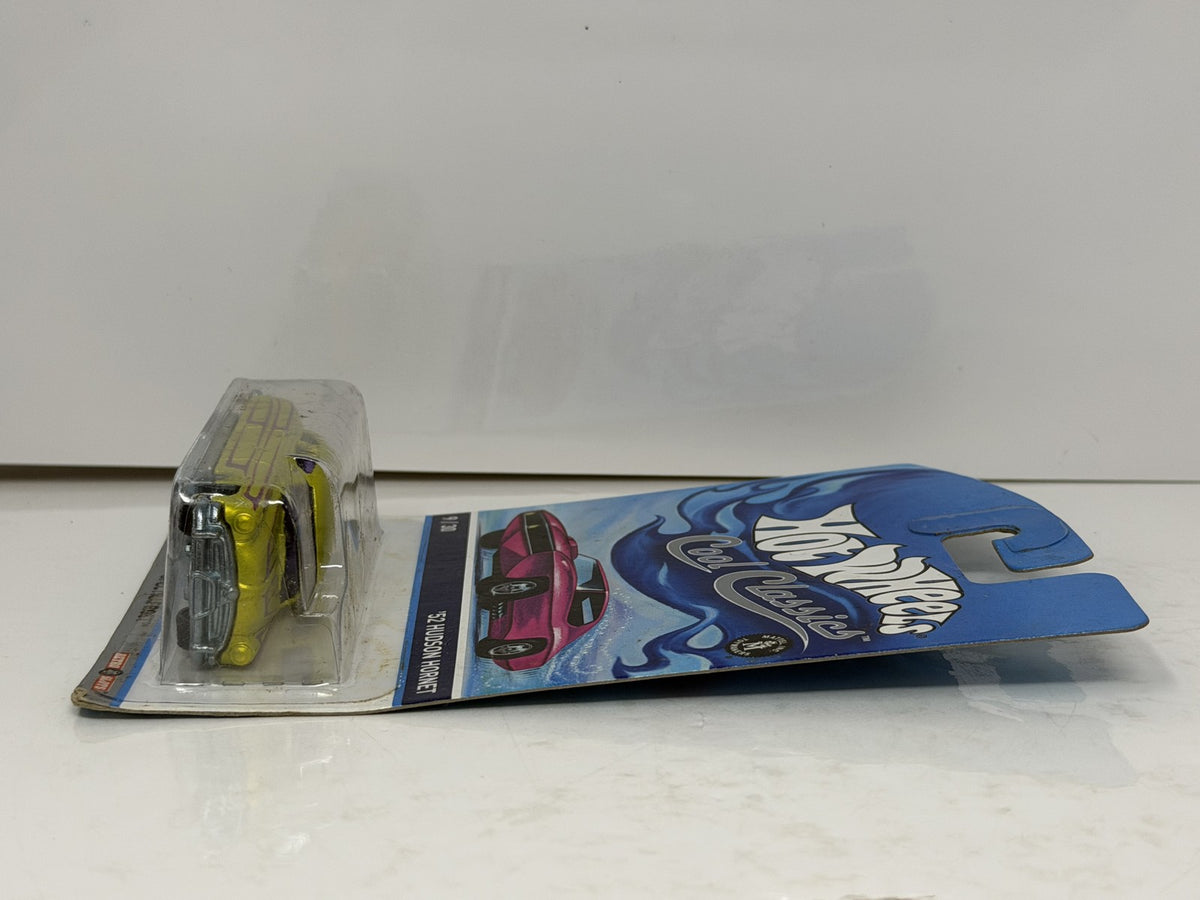 Hot Wheels Cool Classics 1952 Hudson Hornet Spectrafrost 1:64 Diecast