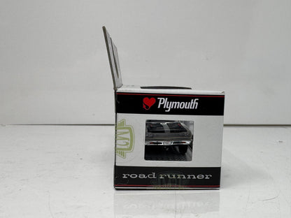 M2 Machines 1969 Plymouth Road Runner HEMI 1:64 Diecast
