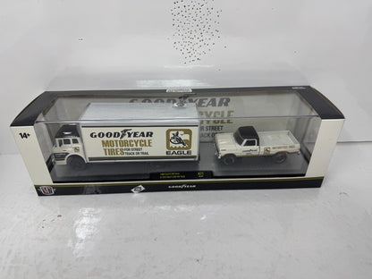 M2 Machines Goodyear Ford C-950 Truck & 1972 Ford F-250 4x4 Pickup 1:64 Diecast