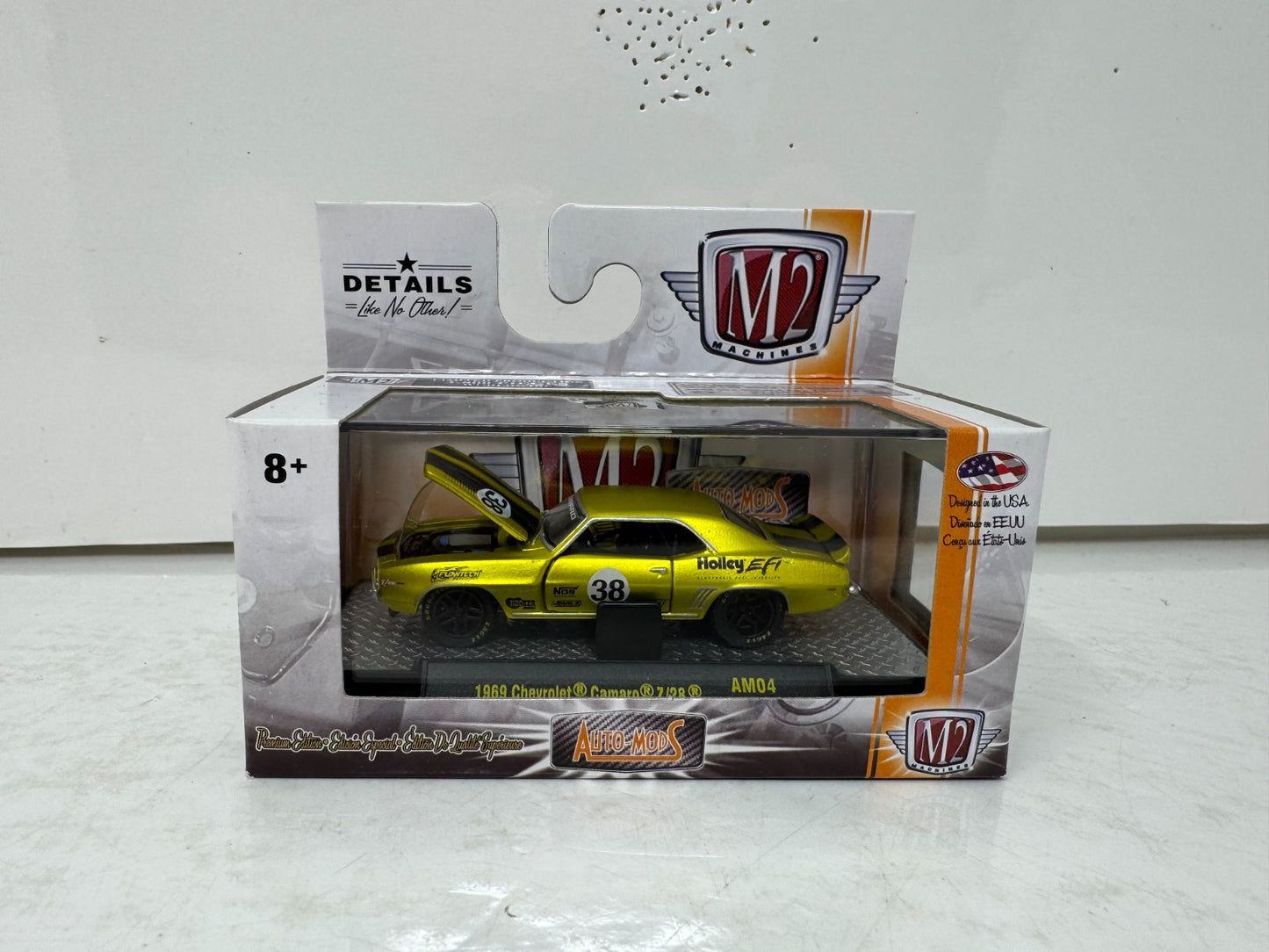 M2 Machines 1969 Chevrolet Camaro Z/28 Auto-Mods 1:64 Diecast