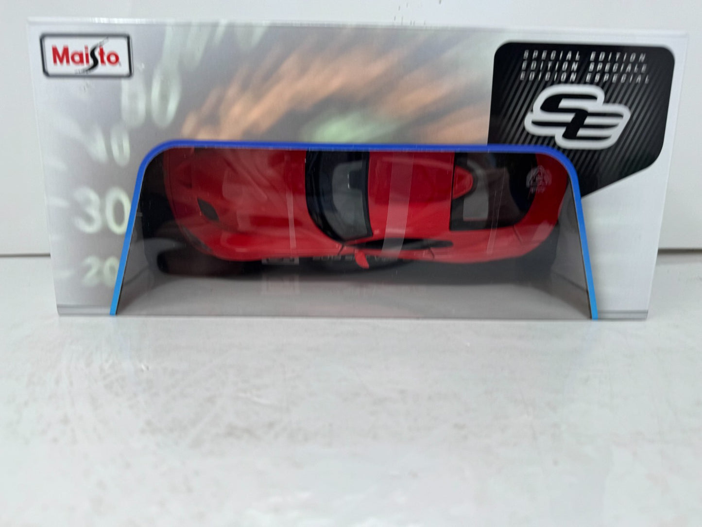 Maisto Special Edition 2013 Dodge SRT Viper GTS 1:18 Diecast Model Red