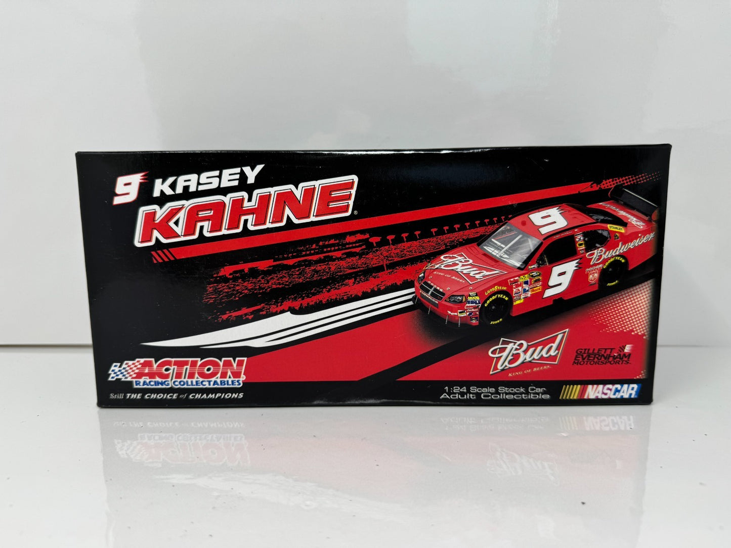 Action NASCAR Kasey Kahne #9 Budweiser 2009 Dodge Charger 1:24 Diecast