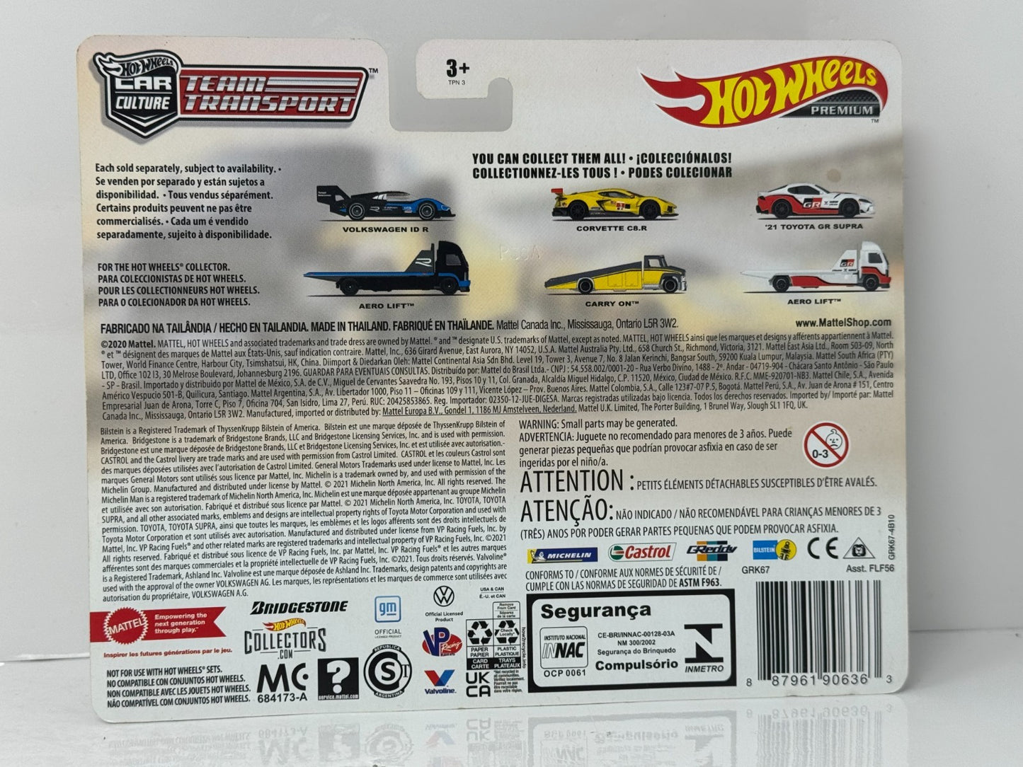 Hot Wheels Premium Team Transport #36 Corvette C8.R & Carry On 1:64 Diecast