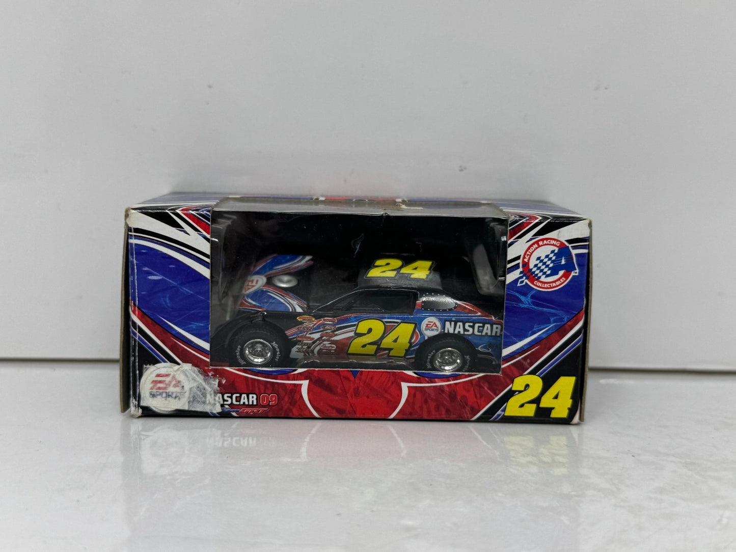 Action NASCAR #24 Jeff Gordon Dirt Car Chevrolet 1:64 Diecast