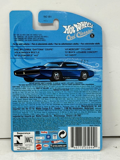 Hot Wheels Cool Classics Volkswagen Beetle Spectrafrost 1:64 Diecast
