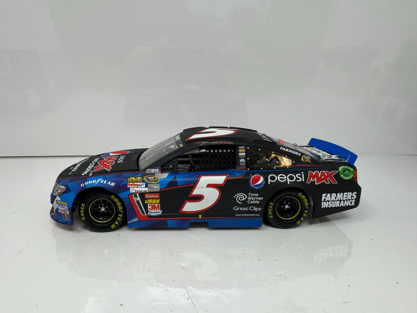 Lionel NASCAR Kasey Kahne #5 Pepsi Max 2013 Chevrolet SS 1:24 Diecast