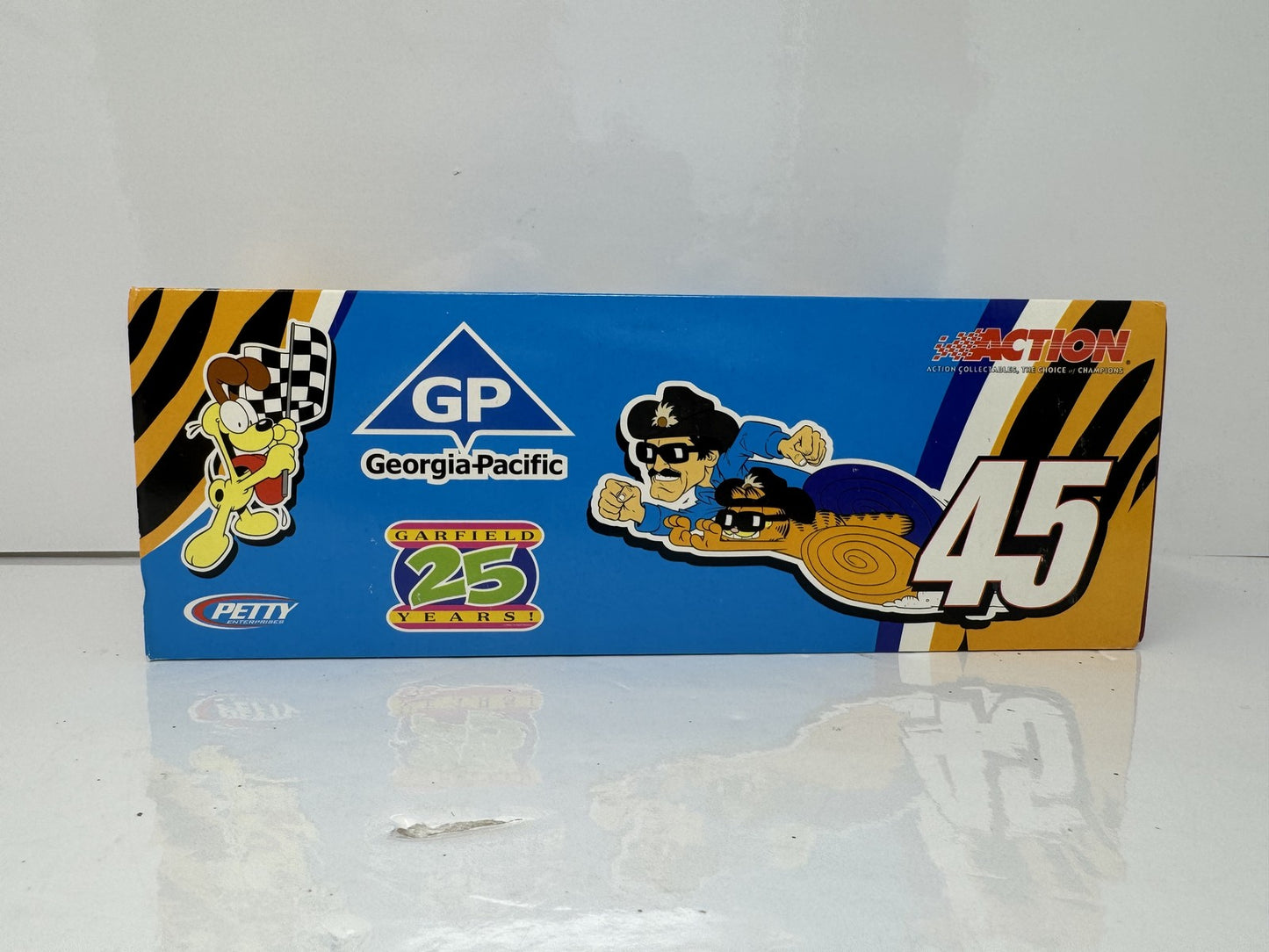 Action Nascar Kyle Petty #45 Georgia Pacific Garfield 2003 Intrepid 1:24 Diecast