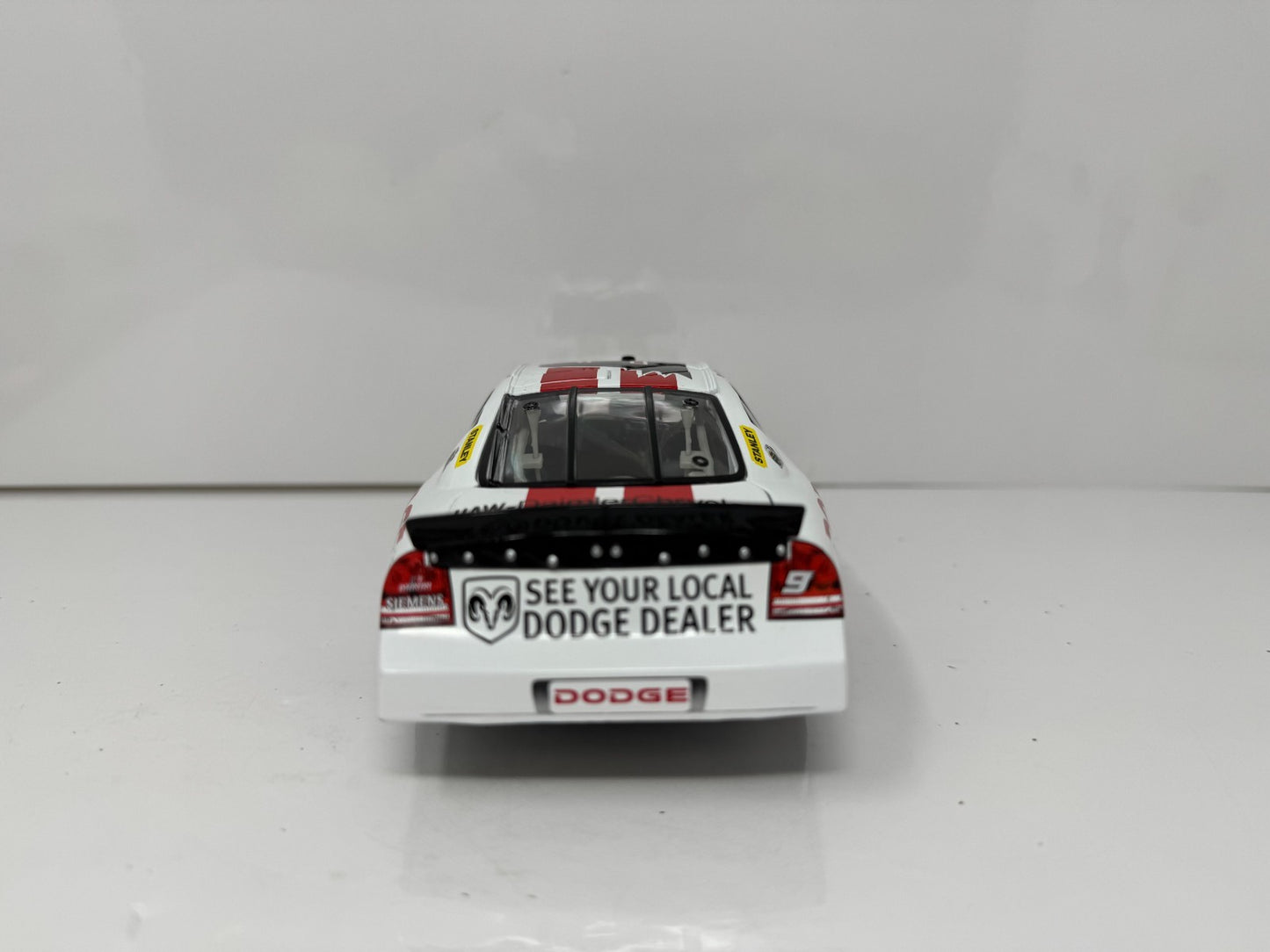 Action NASCAR Kasey Kahne #9 Reverse Pit Cap Car 2005 Dodge Charger 1:24 Diecast