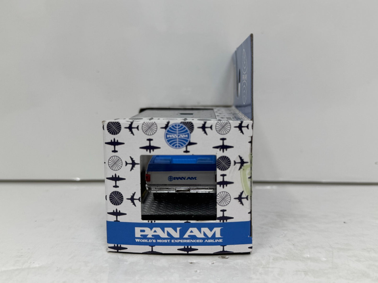 M2 Machines Pan Am 1973 Chevrolet Cheyenne 10 1:64 Diecast