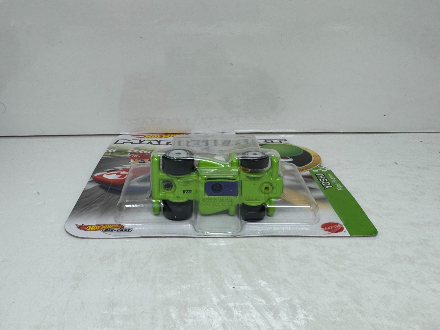 Hot Wheels Mario Kart Yoshi Pipe Frame 1:64 Diecast