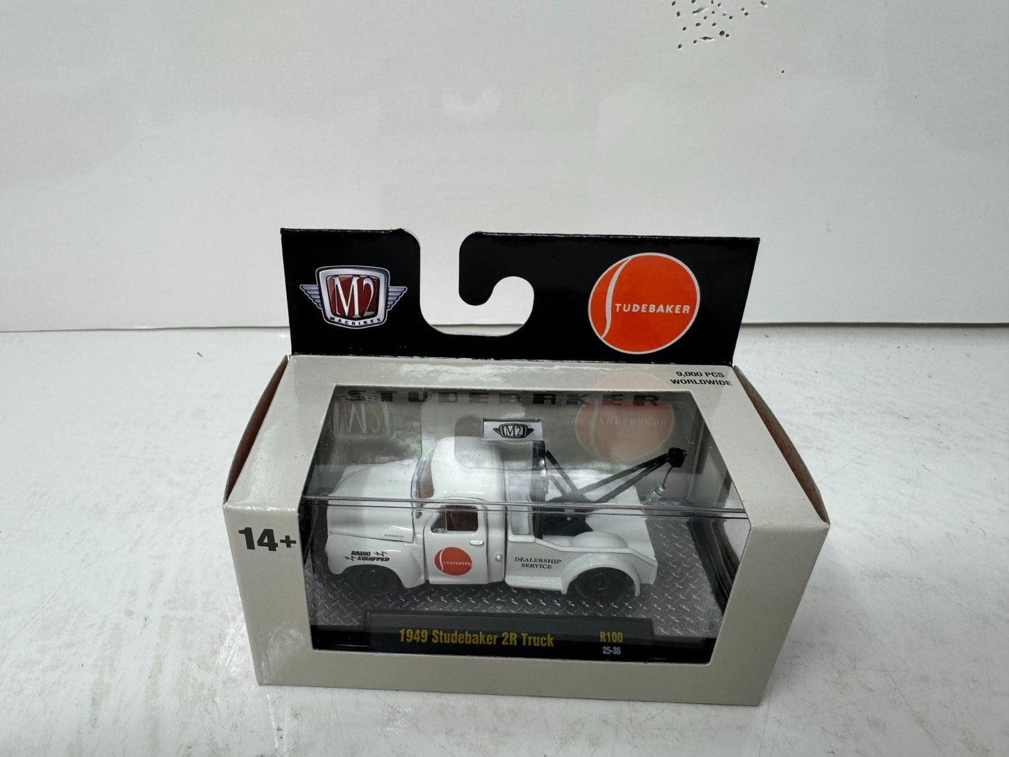 M2 Machines 1949 Studebaker 2R Truck 1:64 Diecast