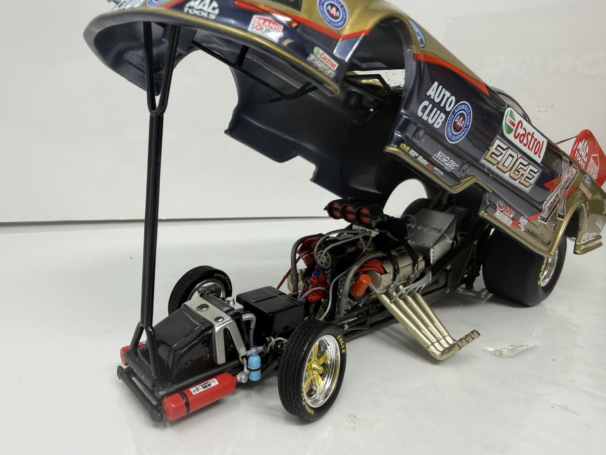 Action NHRA John Force Castrol Edge 2009 Mustang Liquid Color 1:24 Diecast