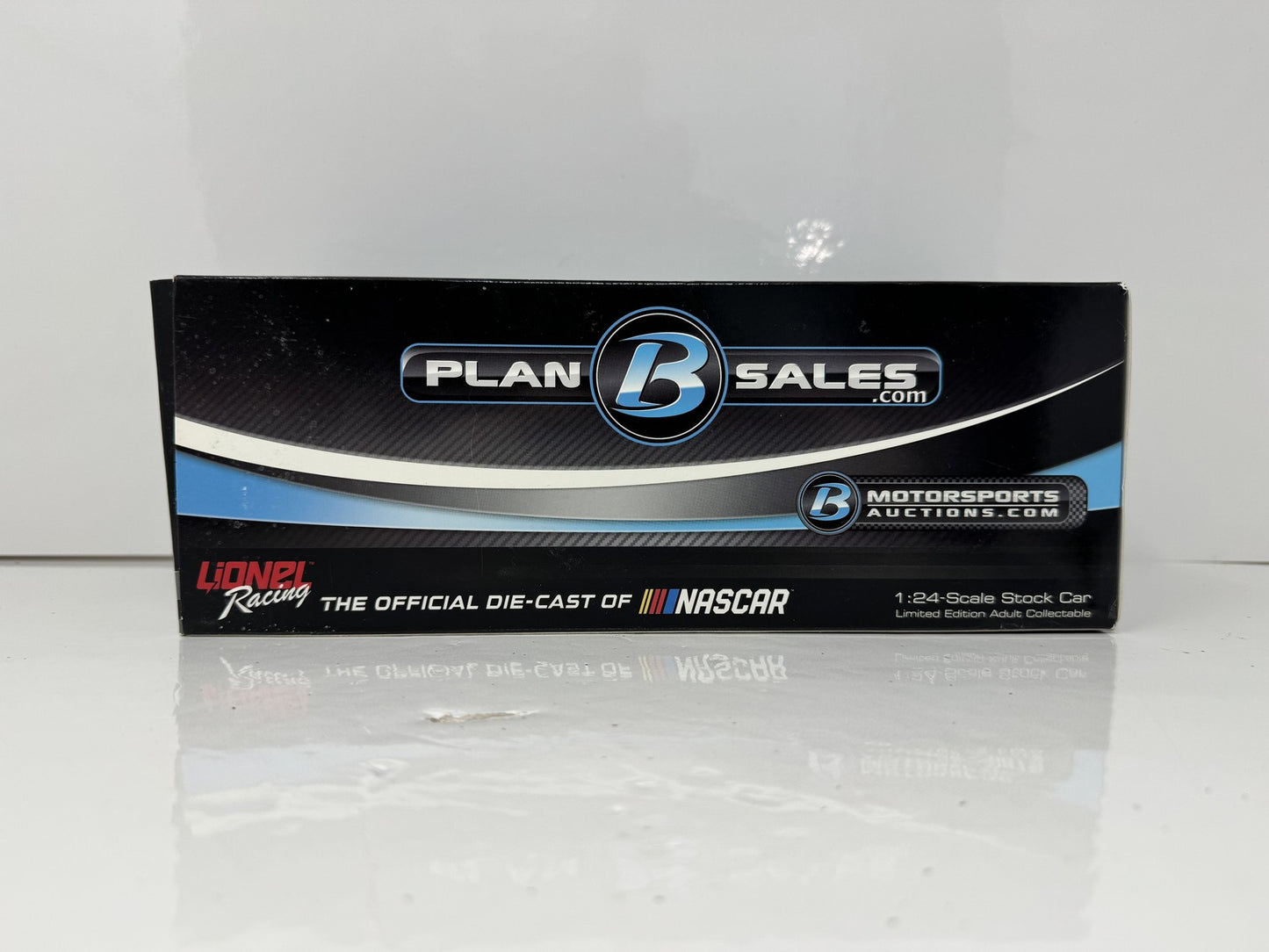 Lionel NASCAR Kyle Larson #42 DC Solar Darlington 2018 Autographed 1:24 Diecast