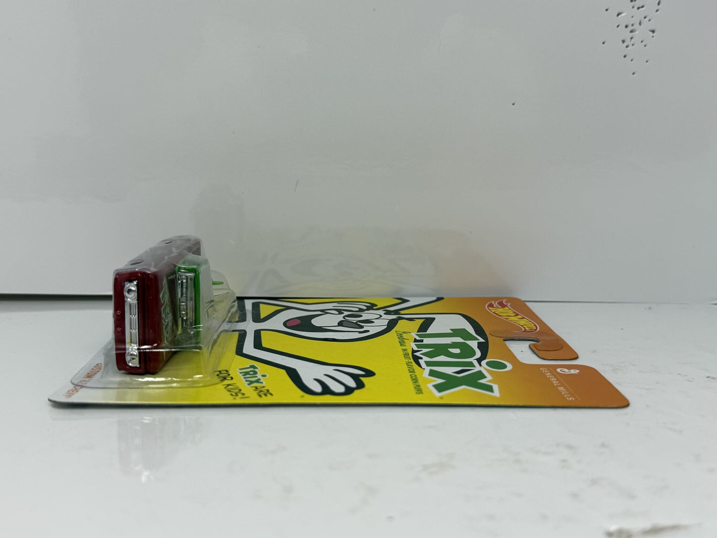 Hot Wheels General Mills Trix Custom 1962 Chevy 1:64 Diecast Real Riders