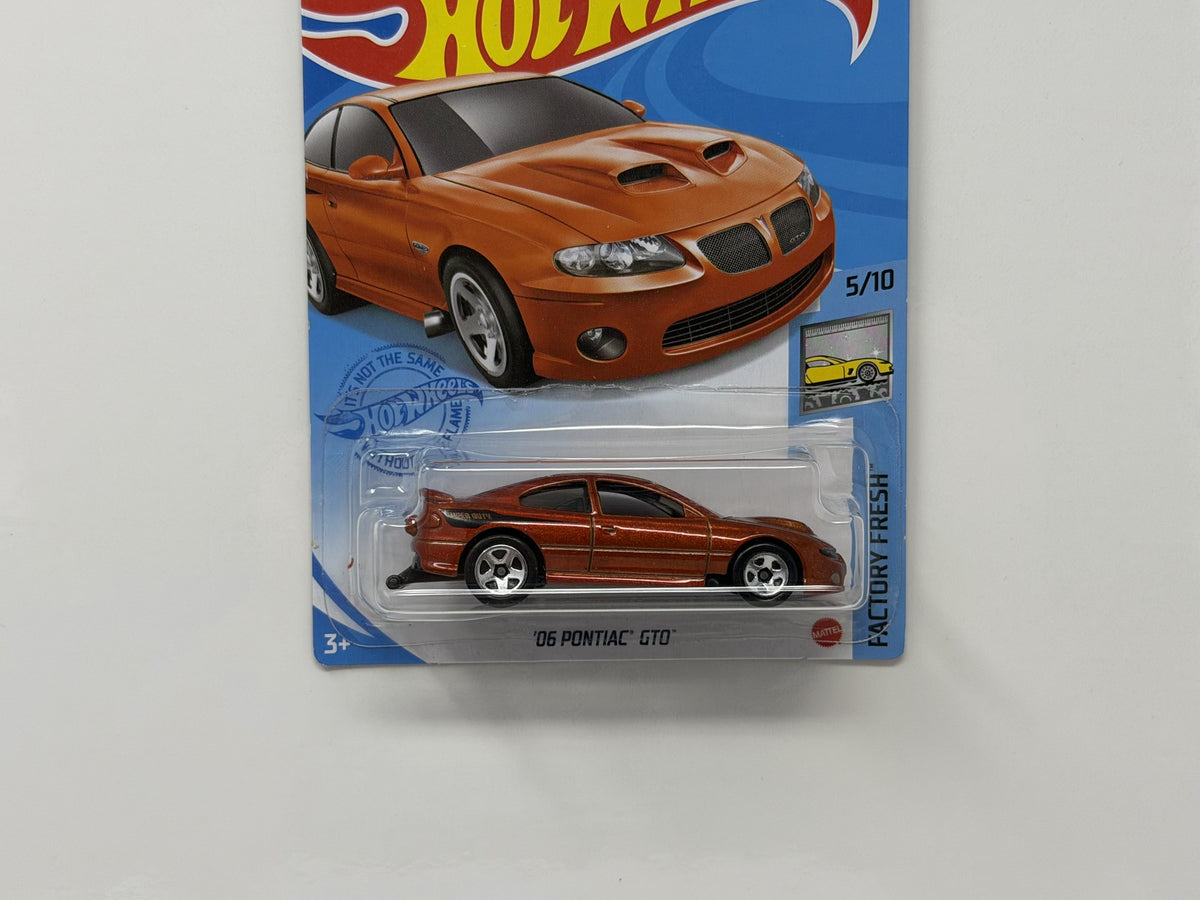 Hot Wheels Factory Fresh 2006 Pontiac GTO 1:64 Diecast Orange