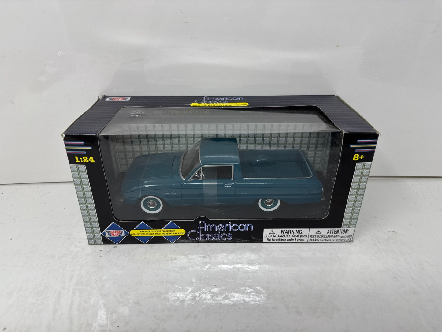 Motormax American Classics 1960 Ford Ranchero 1:24 Diecast