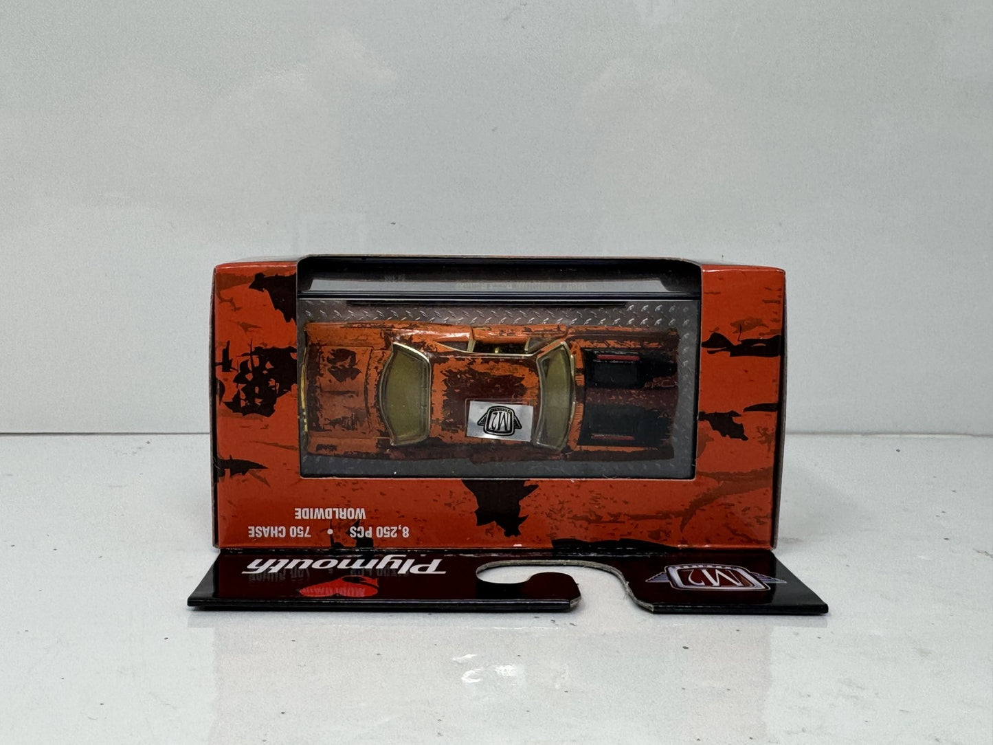 M2 Machines Plymouth 1969 Plymouth Road Runner CHASE 1:64 Diecast