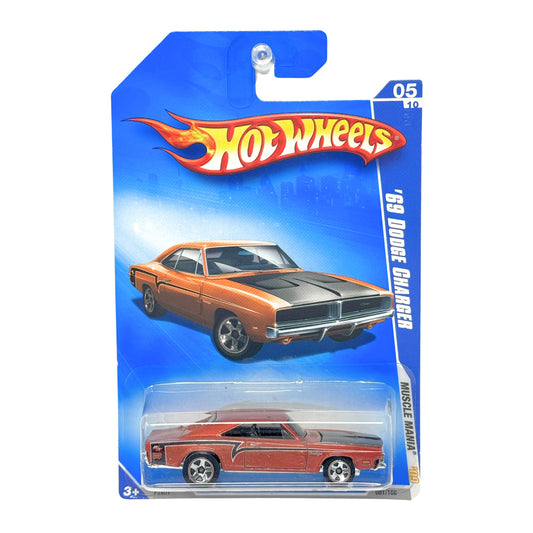 Hot Wheels Muscle Mania 1969 Dodge Charger RT 1:64 Diecast Copper