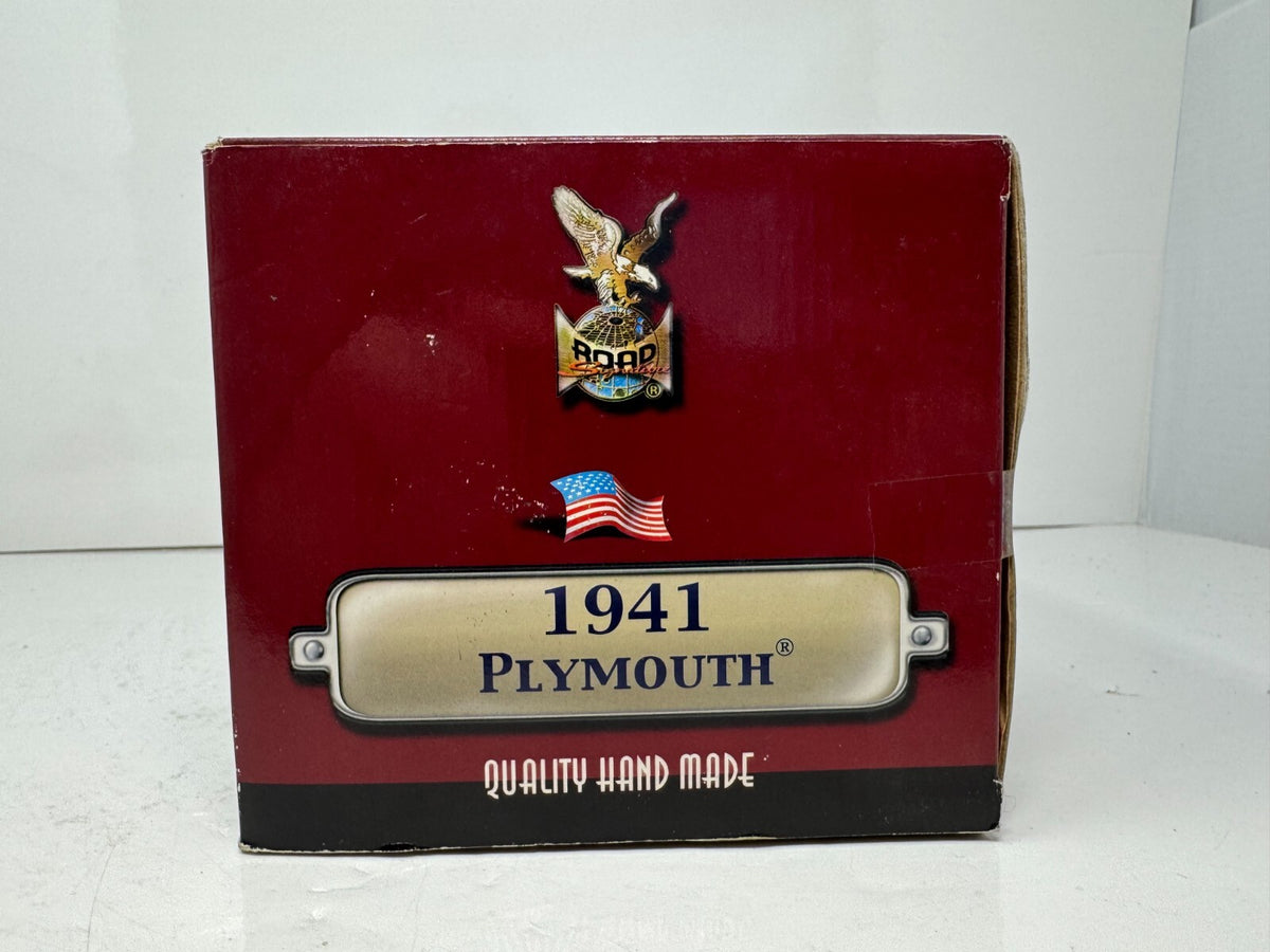 Yat Ming Road Signtaure 1941 Plymouth 1:18 Diecast