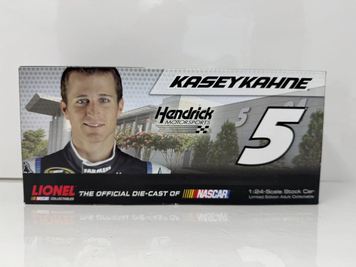 Lionel NASCAR Kasey Kahne #5 Time Warner Cable 2013 Chevrolet SS 1:24 Diecast