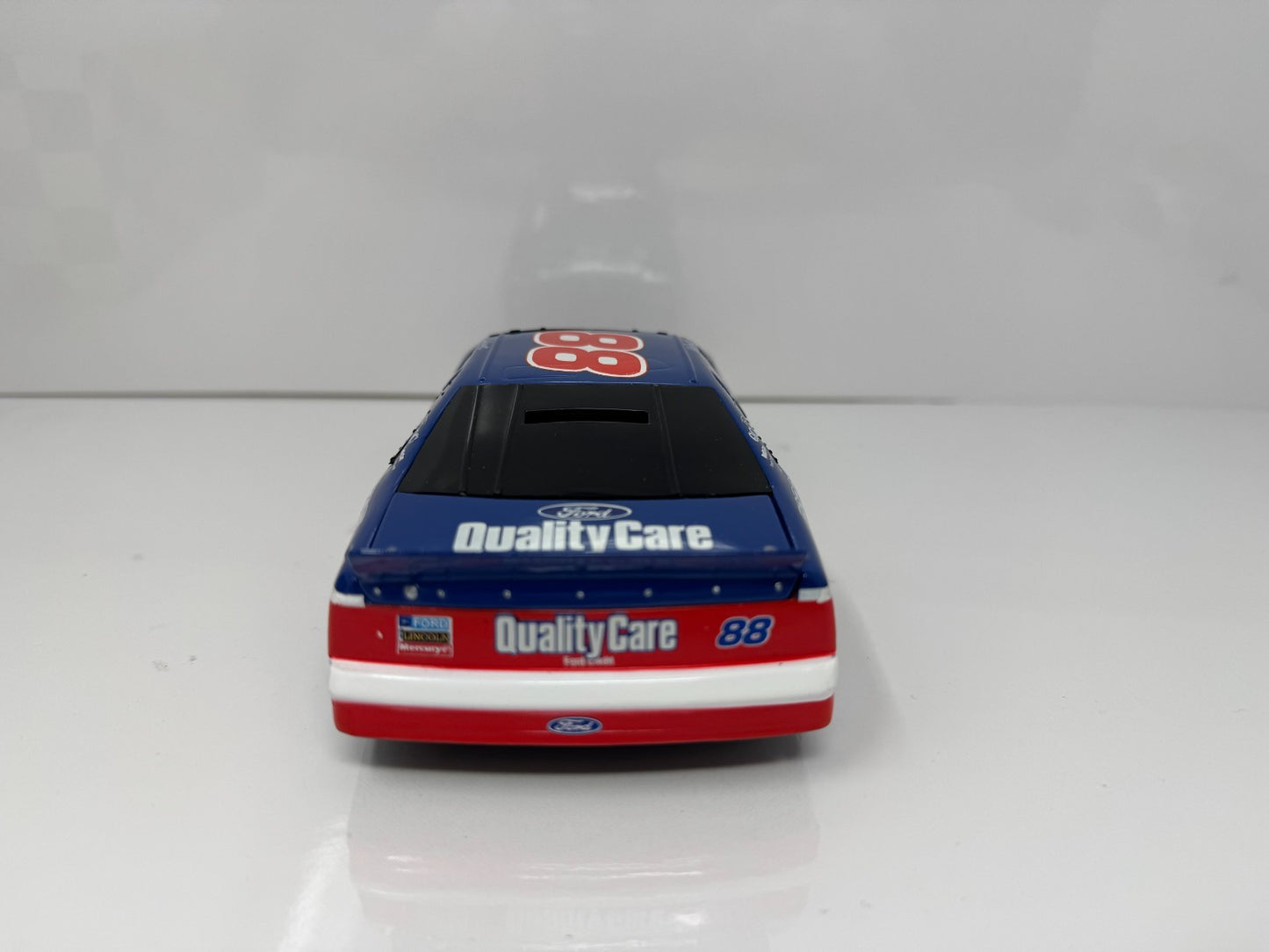 Action NASCAR Dale Jarrett #88 Quality Care 1997 Thunderbird BANK 1:24 Diecast