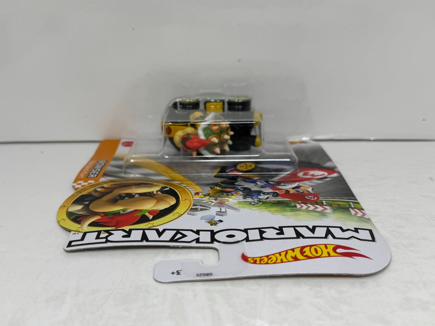 Hot Wheels Mario Kart Bowser Standard Kart 1:64 Diecast