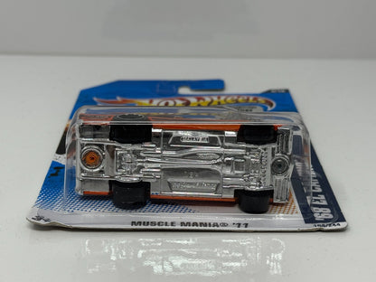 Hot Wheels Muscle Mania '11 1968 Chevy El Camino 1:64 Diecast Factory Sealed