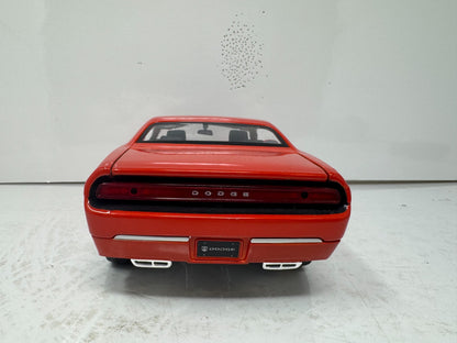 Maisto 2006 Dodge Challenger Concept 1:18 Diecast Special Edition