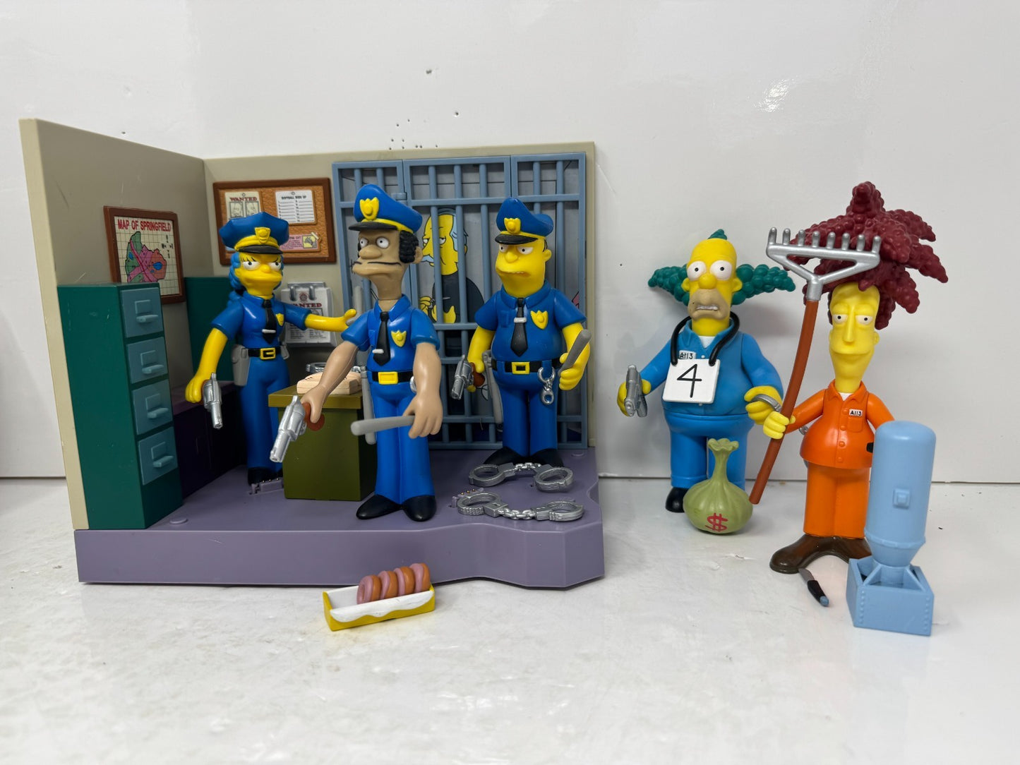 Simpsons World of Springfield Police Station Jail Playmates Playset Diorama