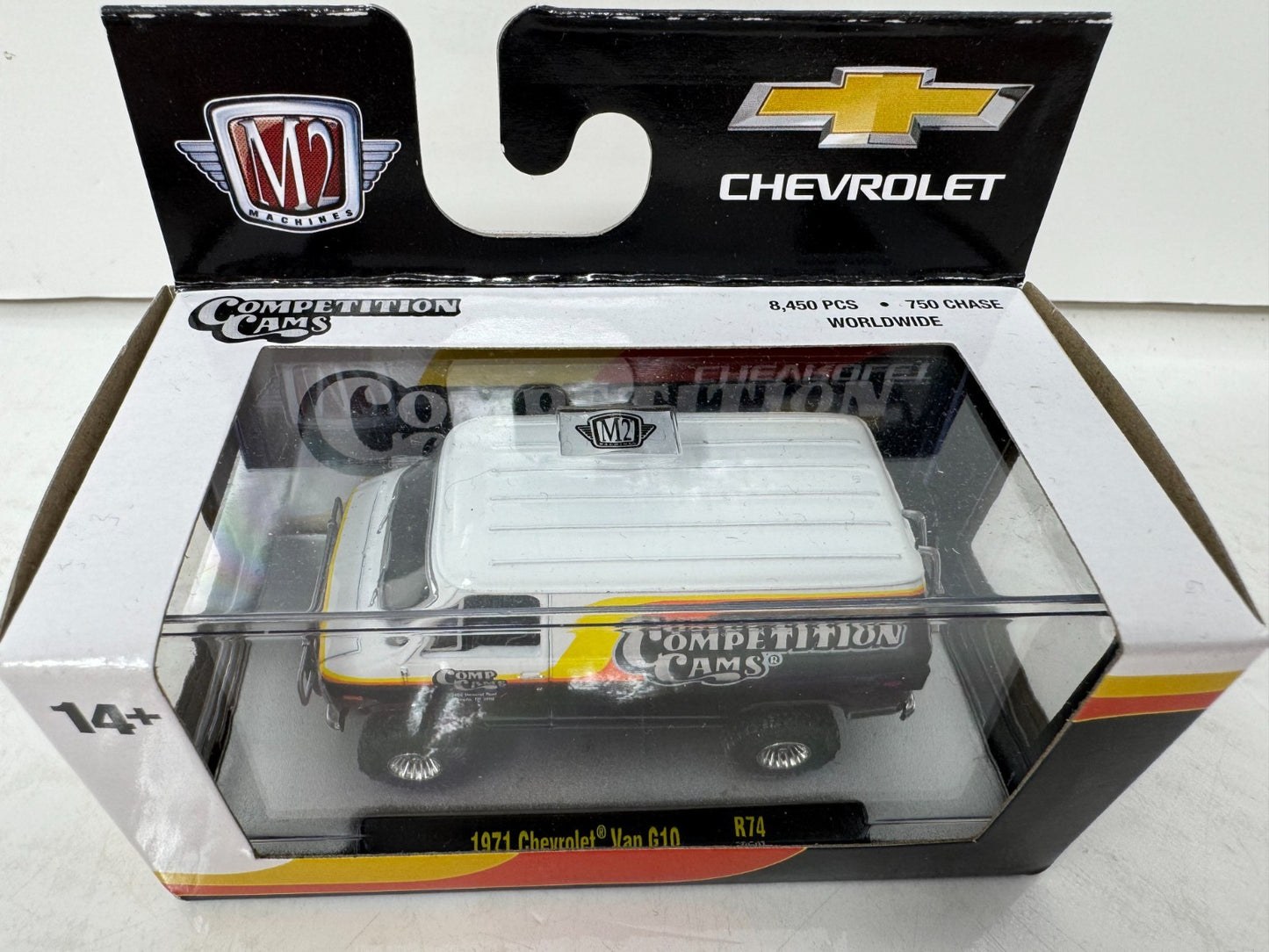 M2 Machines 1971 Chevrolet Van G10 Competition Cams 1:64 Diecast