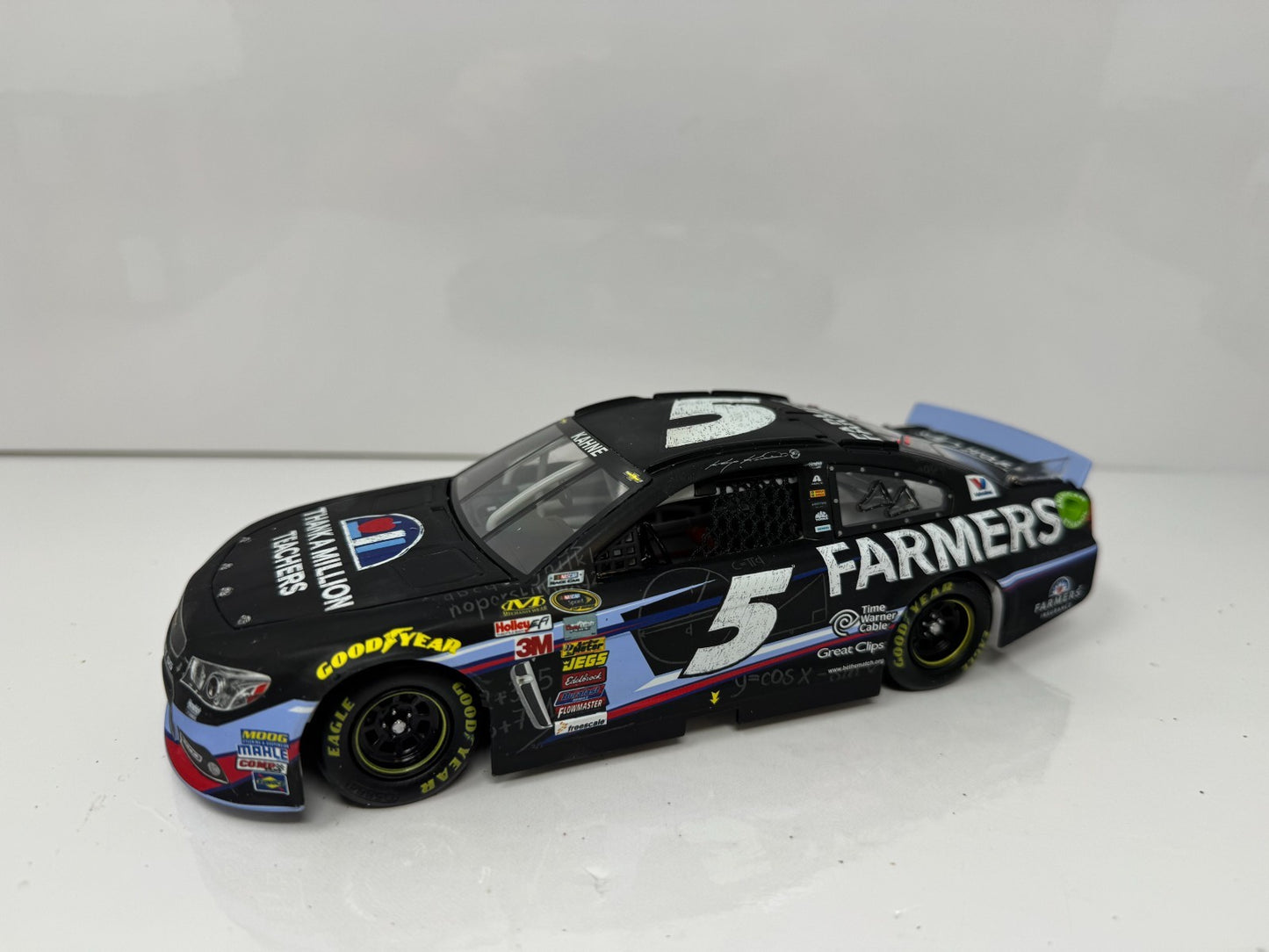 Lionel NASCAR Kasey Kahne #5 Farmers Thank A Million Teachers 2014 1:24 Diecast