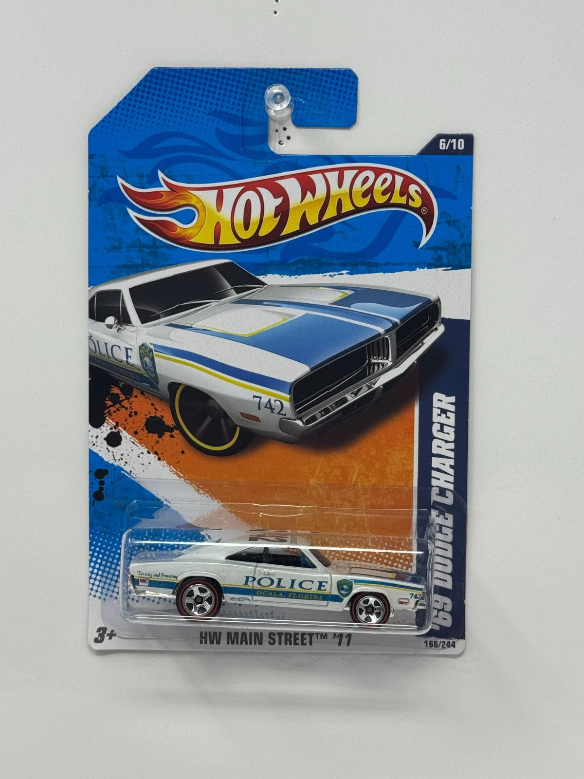Hot Wheels Main Street 2011 Dodge Charger Police 1:64 Diecast