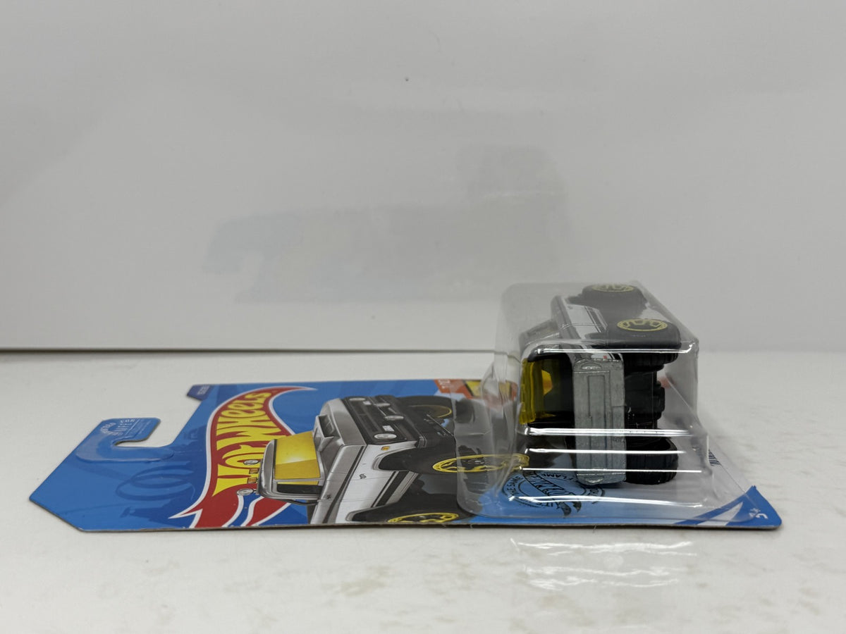 Hot Wheels ZAMAC HW Hot Trucks 1970 Dodge Power Wagon 1:64 Diecast