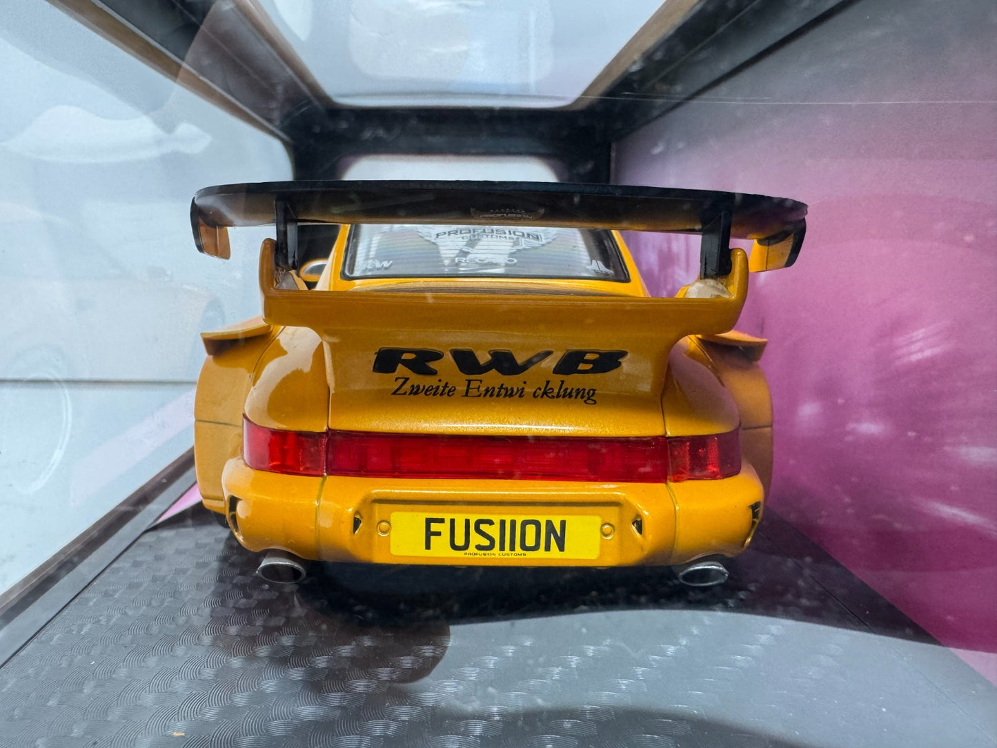 Jada Pink Slips Porsche 911 RWB Body Kit Orange 1:18 Diecast