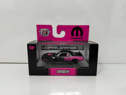 M2 Machines Mopar Garage 1971 Plymouth HEMI Cuda 1:64 Diecast