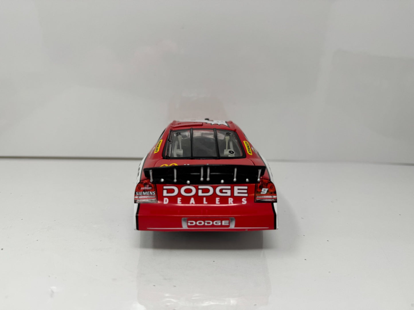 Action NASCAR Kasey Kahne #9 Dodge Dealers 2006 Dodge Charger 1:24 Diecast