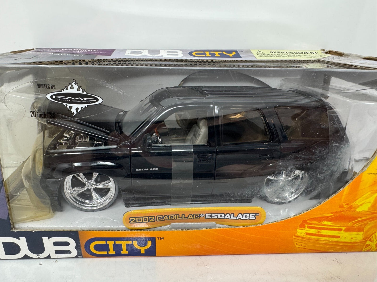 Jada Dub City 2002 Cadillac Escalade 1:24 Diecast KMC Wheels 20 Inch SS Rims