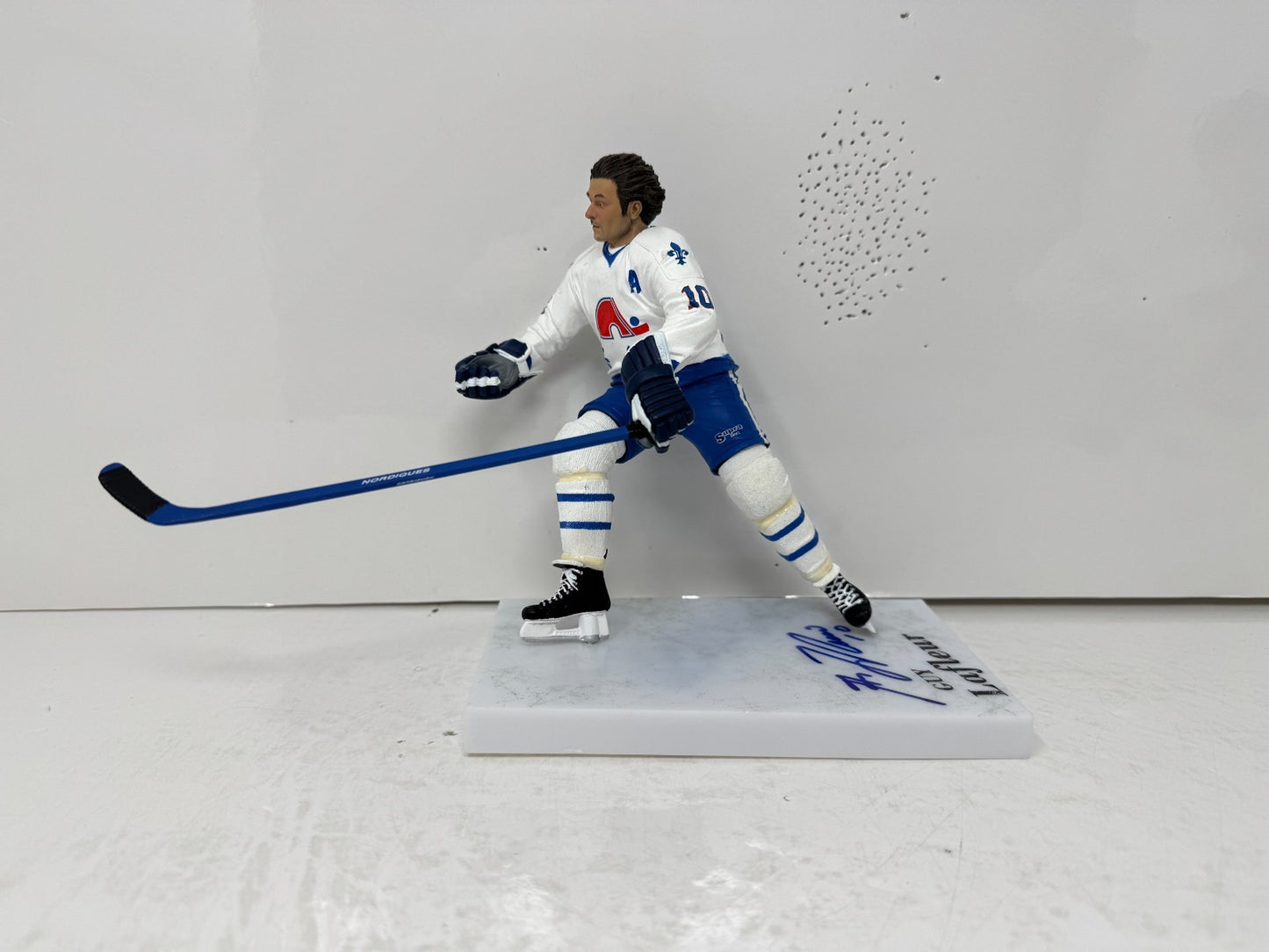 McFarlane NHL Guy Lafleur Quebec Nordiques Figure Auto Signed