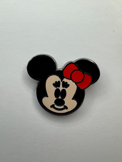 Disney Minnie Mouse Cute Characters Version 2 Trading Pin DC2S2