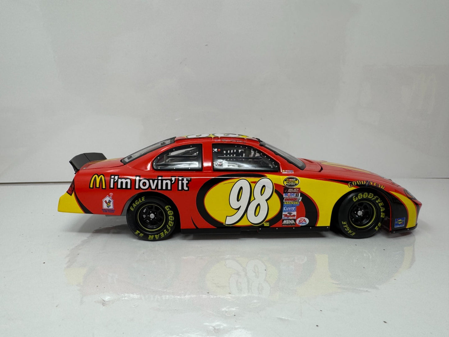 Action NASCAR Bill Elliott #98 McDonald's 2004 Dodge Intrepid 1:24 Diecast